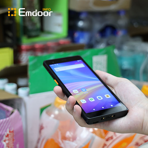 4 Reasons to choose a rugged handheld for warehouse operations 4 Reasons to choose a rugged handheld for warehouse operations